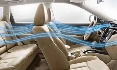 ¿Cómo limpio el acondicionador de aire en mi coche?